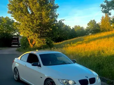 Gebraucht BMW 335 Sport Line 306 PS (225 kW) 2008 Weiß Coupé