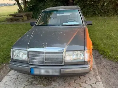 Gebraucht Mercedes E300 109 PS (80 kW) 1987 Limousine