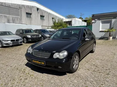 Second-hand Mercedes C180 143 CP (105 kW) 2003 Negru Berlinǎ