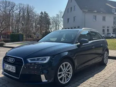 Gebraucht Audi A3 150 PS (110 kW) 2017 Blau Limousine