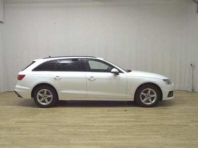 Weiss Gebraucht 2021 Audi A4 Sport Kombi | 19.380 € (Superpreis)