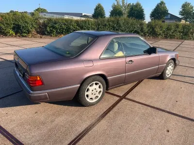 Gebraucht Mercedes 300 180 PS (132 kW) 1991 Violet Coupé