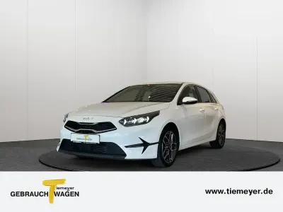 Gebraucht Kia Ceed Spirit 140 PS (102 kW) 2026 Weiß Kleinwagen