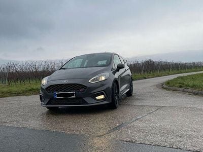 Grau Gebraucht 2019 Ford Fiesta Performance Edition Kleinwagen | 15.800 € (Fairer Preis)