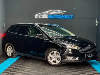 Gebraucht Ford Focus Titanium 125 PS (91 kW) 2017 Schwarz Limousine