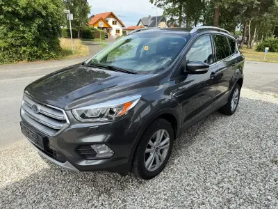 Gebraucht Ford Kuga Business Edition 120 PS (88 kW) 2017 Braun SUV