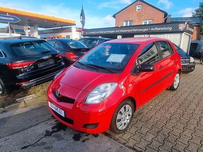 Rot Gebraucht 2009 Toyota Yaris Kleinwagen | 5.900 € (Etwas zu teuer)