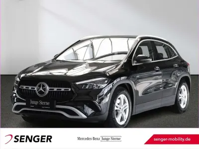 Gebraucht Mercedes GLA200 163 PS (119 kW) 2024 Schwarz SUV