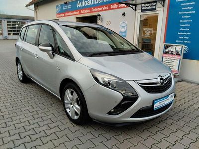Silber Gebraucht 2015 Opel Zafira Tourer Edition Van / Kleinbus | 8.999 € (Fairer Preis)