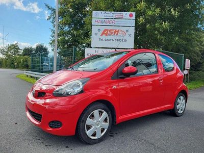 Second-hand Toyota Aygo Cool 68 CP (50 kW) 2009 Roșu Hatchback
