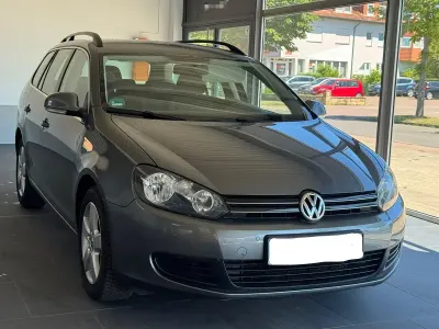 Gebraucht VW Golf VI 105 PS (77 kW) 2011 Grau Kleinwagen