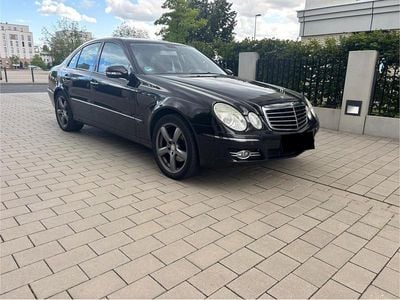 Mercedes E320
