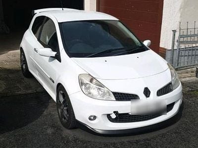 Gebraucht Renault Clio II 197 PS (144 kW) 2009 Weiß Kleinwagen