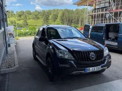 Gebraucht Mercedes ML350 272 PS (200 kW) 2009 Schwarz SUV