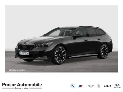 Gebraucht BMW 520 M Sport 197 PS (144 kW) 2025 Schwarz Kombi