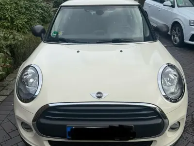 Usado Mini ONE Pepper 102 HP (75 kW) 2015 Bege Citadino
