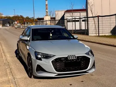 Usado Audi A3 Sport 116 HP (85 kW) 2025 Cinzento Sedan