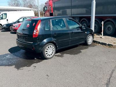 Usata Ford Fiesta 64 CV (47 kW) 2007 Nero Utilitaria