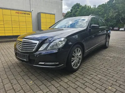 Gebraucht Mercedes E200 177 PS (130 kW) 2012 Schwarz Kombi