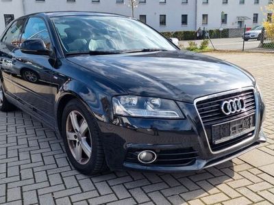 gebraucht Audi A3 1.6 TDI S line Sportpaket