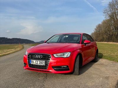 Gebraucht Audi A3 Ambition 150 PS (110 kW) 2013 Rot Limousine