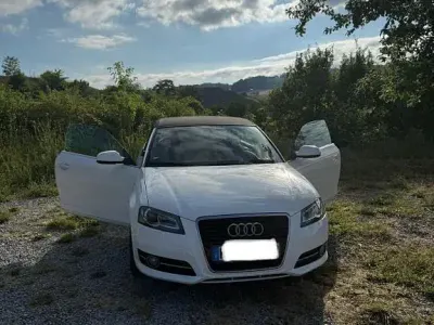 Gebraucht Audi Cabriolet 140 PS (102 kW) 2012 Weiß Cabrio