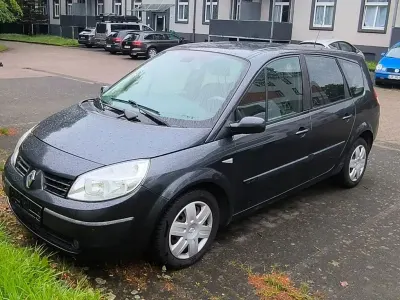 Gebraucht Renault Grand Scénic II Avantage 131 PS (96 kW) 2006 Grün Van / Kleinbus