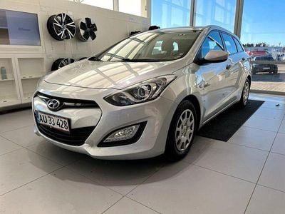 Grau Gebraucht 2014 Hyundai i30 Edition Limousine | 2.575 € (Superpreis)