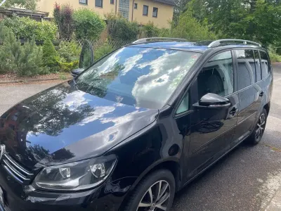 Gebraucht VW Touran Comfortline 140 PS (102 kW) 2011 Schwarz Van / Kleinbus