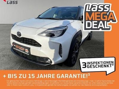 Gebraucht Toyota Yaris Hybrid Advance 130 PS (95 kW) 2024 Platinum weiß metallic / schwarz