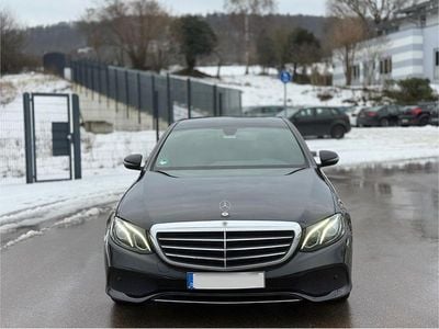 Schwarz Gebraucht 2019 Mercedes E200 Limousine | 14.000 € (Etwas zu teuer)
