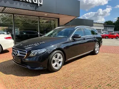 Gebraucht Mercedes E220 194 PS (142 kW) 2017 Schwarz Limousine