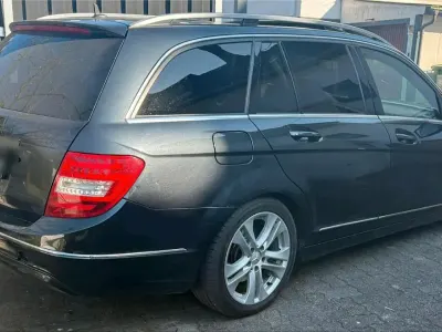 Gebraucht Mercedes C220 170 PS (125 kW) 2012 Schwarz Kombi
