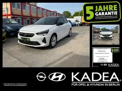 Gebraucht Opel Corsa Elegance 145 PS (106 kW) 2023 Jade weiss/arktis weiss (metallic) Kleinwagen