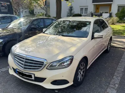 Gebraucht Mercedes E200 150 PS (110 kW) 2016 Beige Limousine