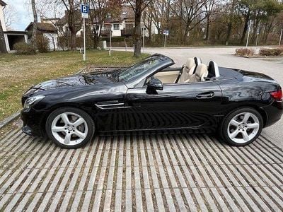 Gebraucht Mercedes SLC200 184 PS (135 kW) 2016 Schwarz Cabrio