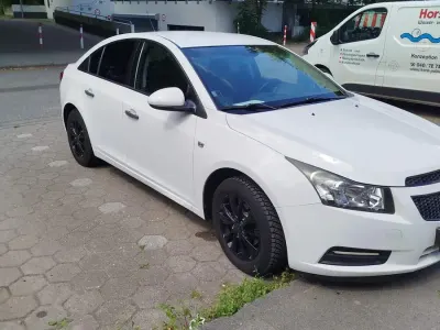 Gebraucht Chevrolet Cruze 113 PS (83 kW) 2010 Weiß Limousine