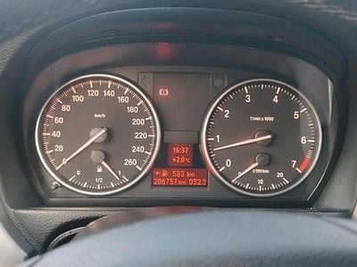 Gebraucht BMW 318 143 PS (105 kW) 2008 Grau Limousine