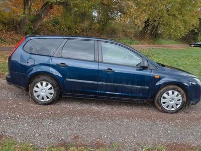 Gebraucht Ford Focus Trend 116 PS (85 kW) 2005 Blau Kombi