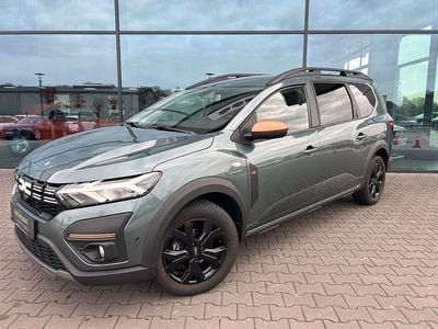 Begagnad Dacia Jogger Extreme 91 HK (66 kW) 2024 Grön Minibuss