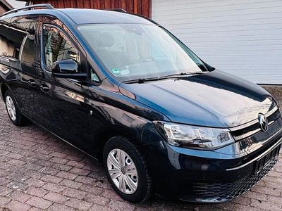 Blau Gebraucht 2024 VW Caddy Maxi Van / Kleinbus | 29.400 € (Guter Preis)