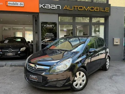 Używany Opel Corsa Edition 87 KM (63 kW) 2010 Czarny Hatchback