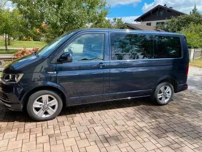 Gebraucht VW Multivan Comfortline 150 PS (110 kW) 2016 Blau Van / Kleinbus