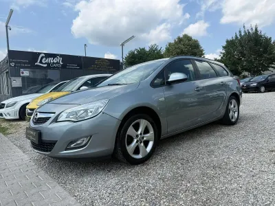 Gebraucht Opel Astra 120 PS (88 kW) 2011 Grau Kombi