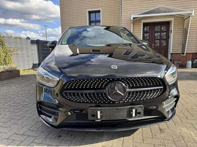 Gebraucht Mercedes B180 AMG line 136 PS (100 kW) 2022 Schwarz Van / Kleinbus