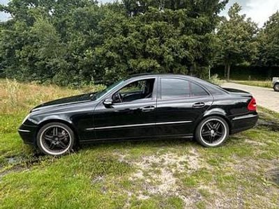 Mercedes E280