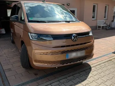 Gebraucht VW Multivan 150 PS (110 kW) 2024 Andere farben Van / Kleinbus