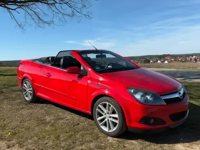 Gebraucht Opel Astra 170 PS (125 kW) 2007 Rot Cabrio