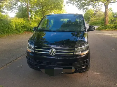 Używany VW Caravelle Comfortline 150 KM (110 kW) 2015 Czarny Van