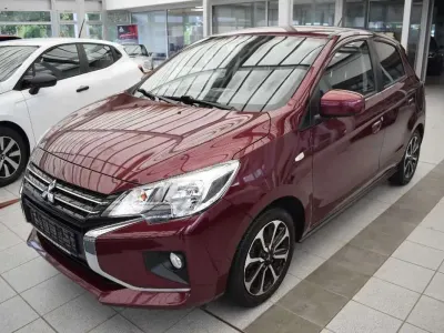 Gebraucht Mitsubishi Space Star Spirit+ 80 PS (58 kW) 2020 Rot Limousine